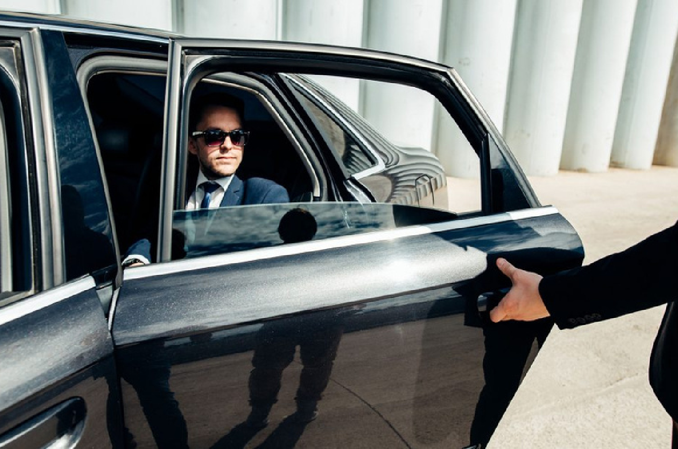 Corporate Airport Limo Car Service